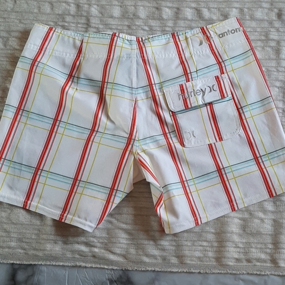 Hurley Phantom board shorts size 1 - Picture 2 of 6